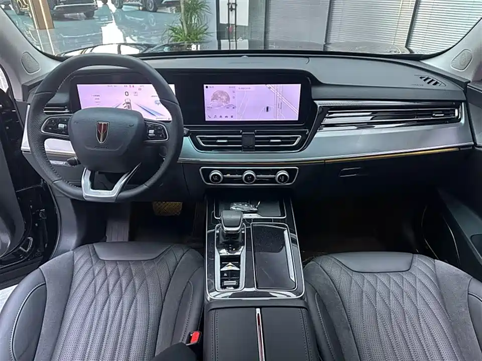 Hongqi HS5