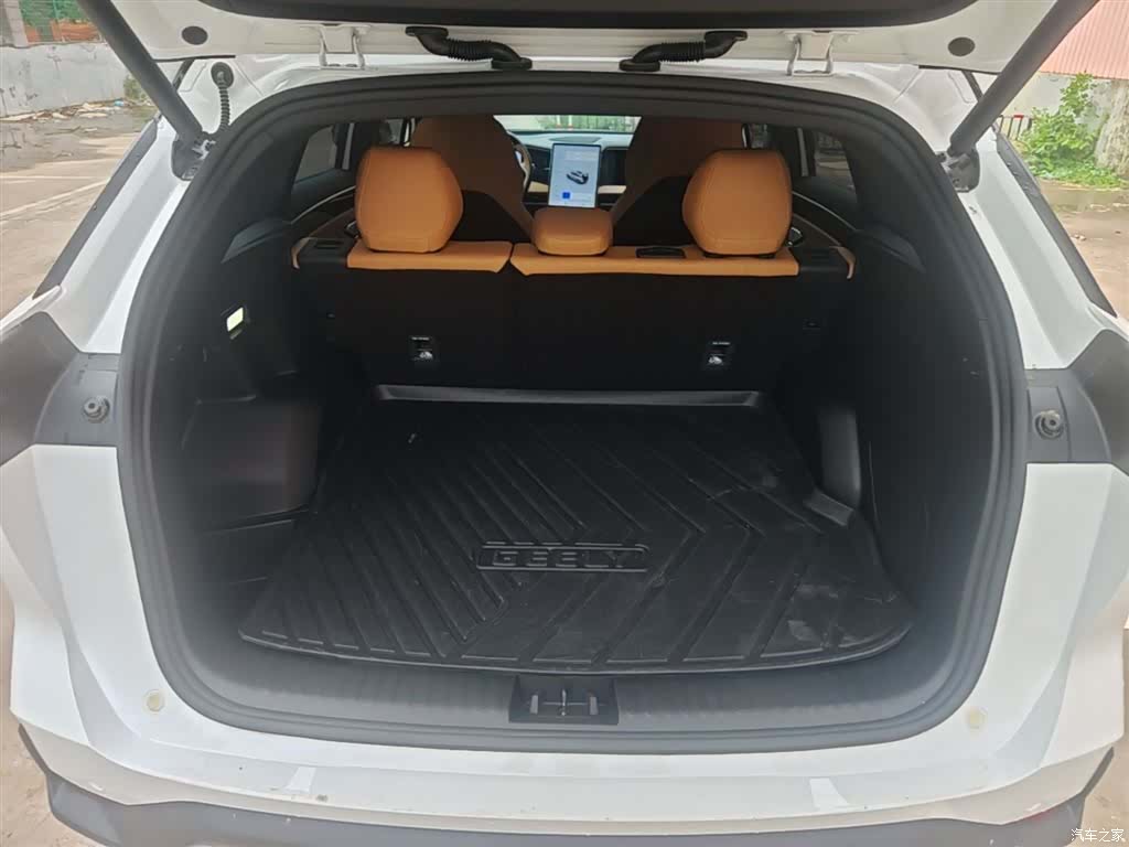 Geely Galaxy L7, 2023 15
