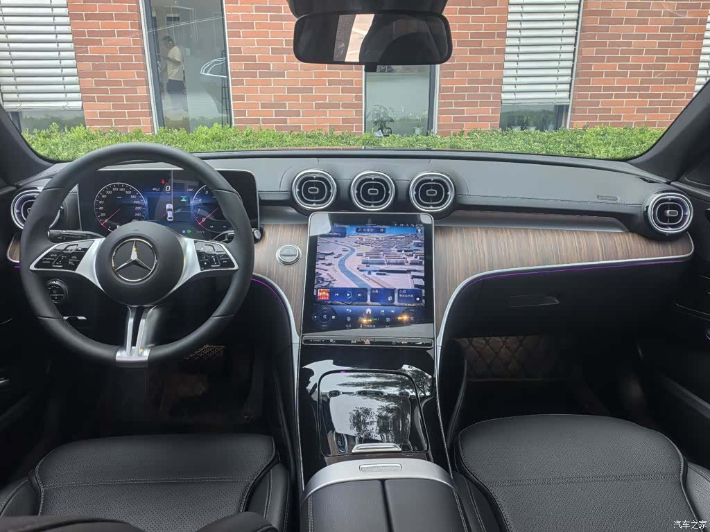 Mercedes-Benz C-Class, 2025 6