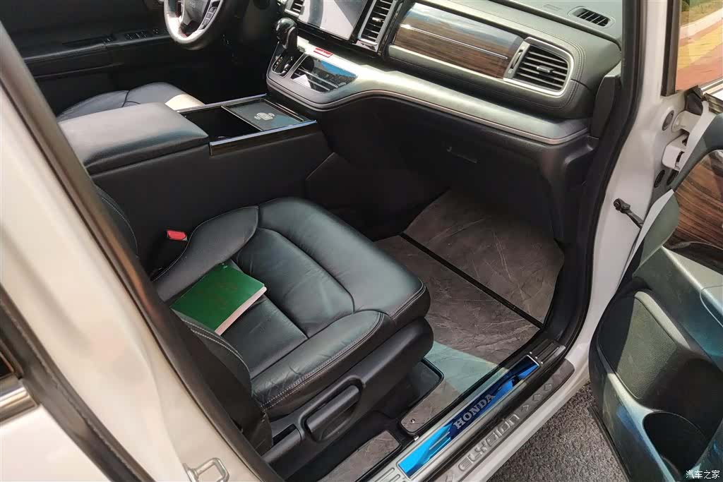 Honda Elysion, 2017 8