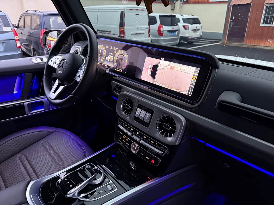 Mercedes-Benz G-class