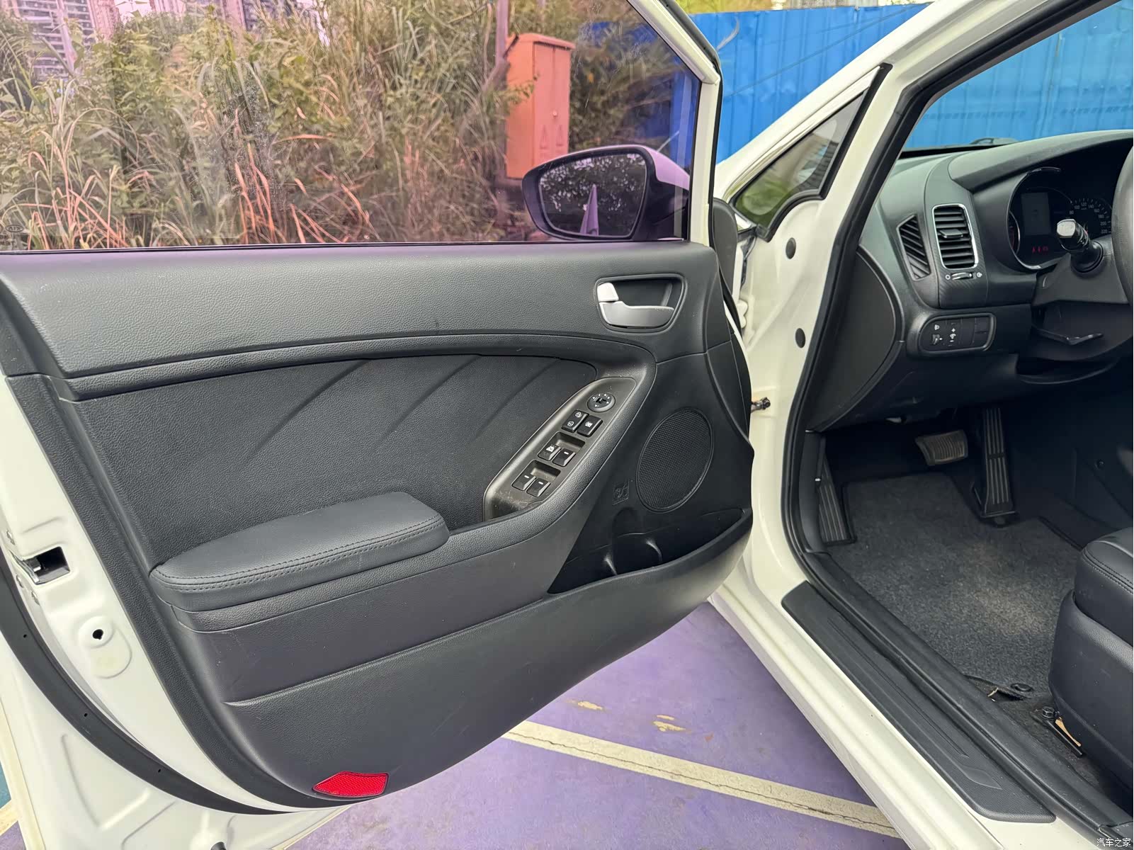 Kia K3, 2014 9