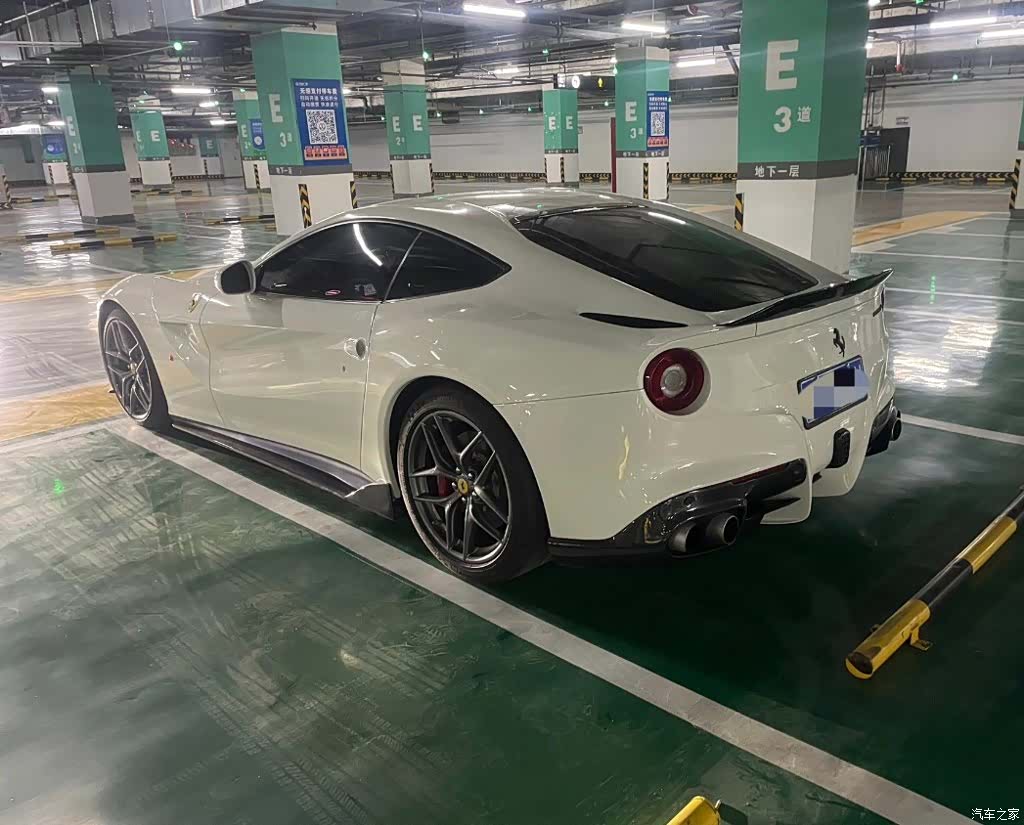 Ferrari F12ber, 2019 6
