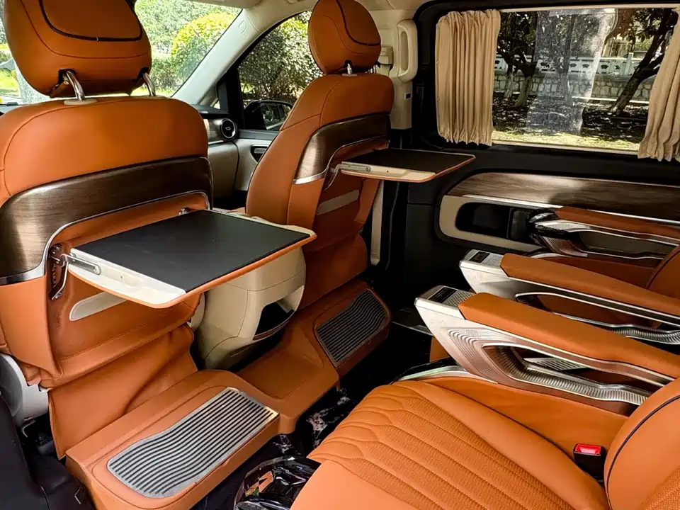 Mercedes-Benz V-class