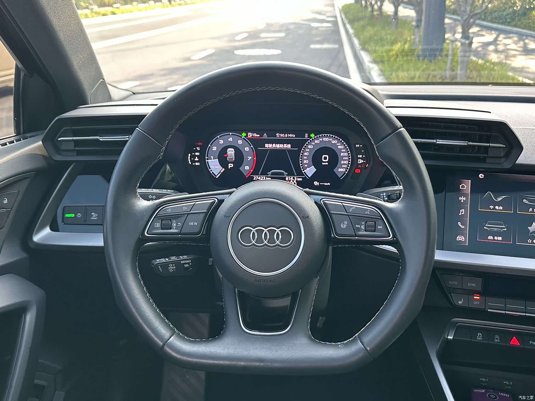 Audi A3, 2023 все фото