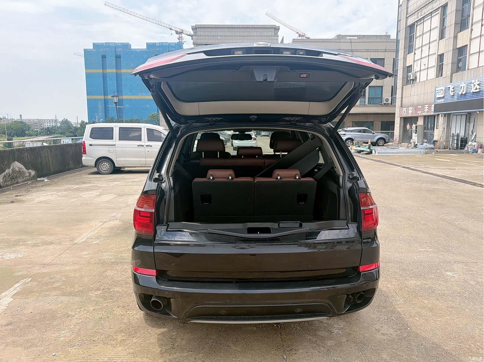 BMW X5, 2011 7