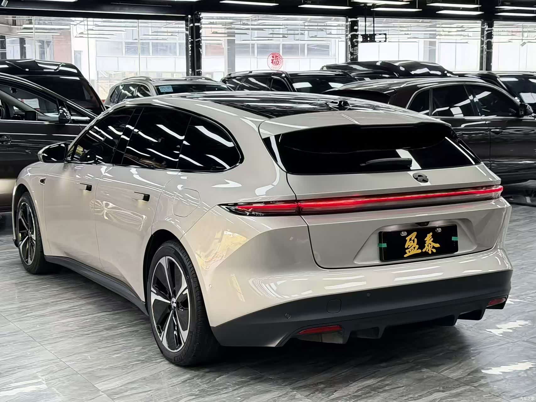 NIO ET5, 2024 все фото