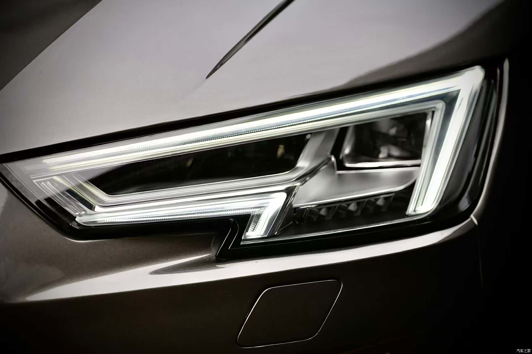 Audi A4L, 2017 14