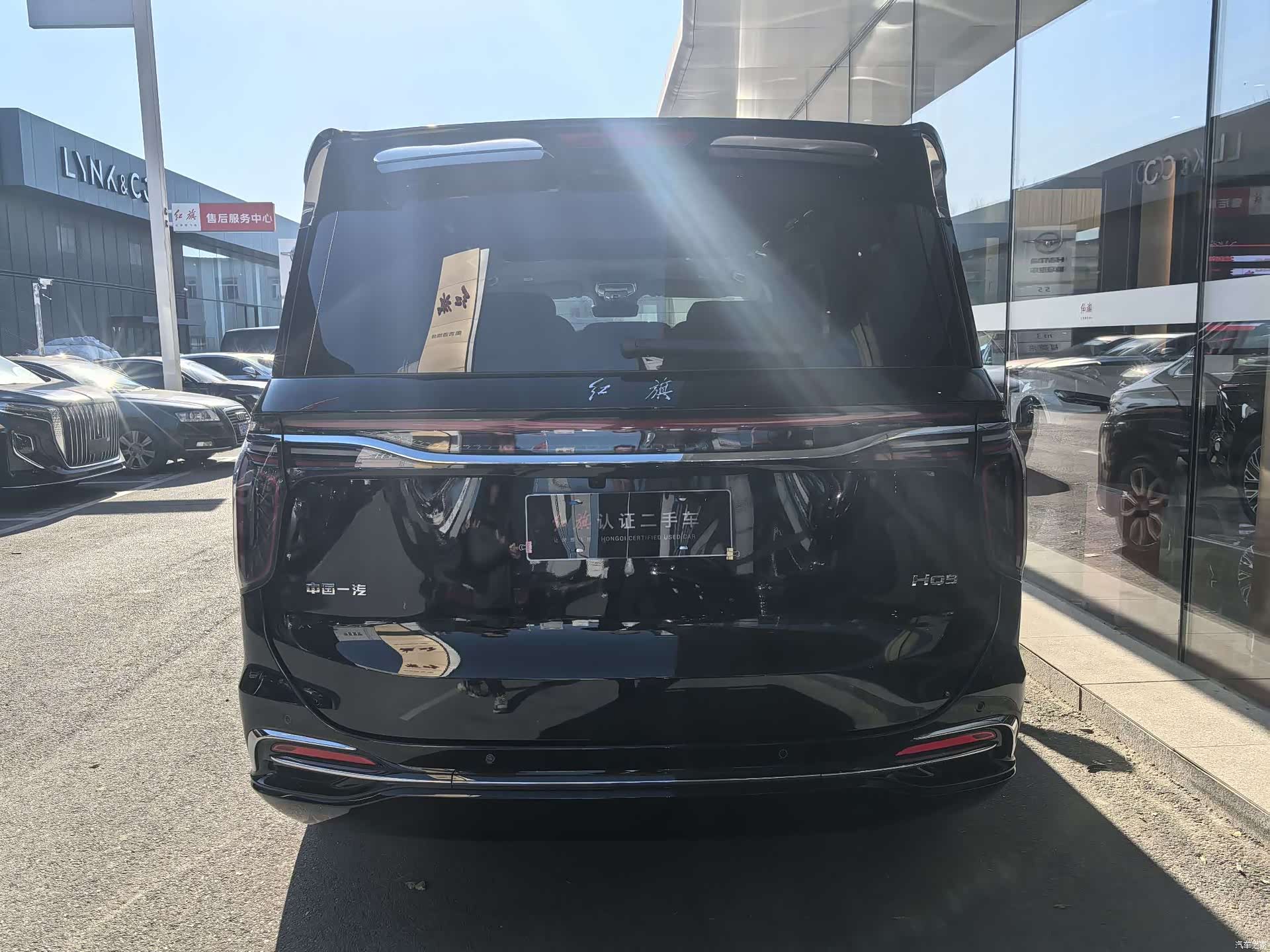 Hongqi HQ9, 2023 10
