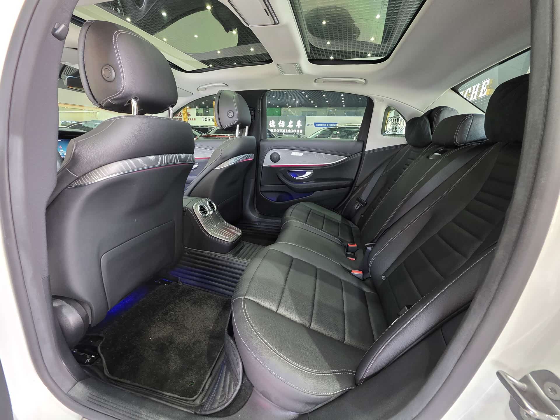 Mercedes-Benz E-Class, 2022 12