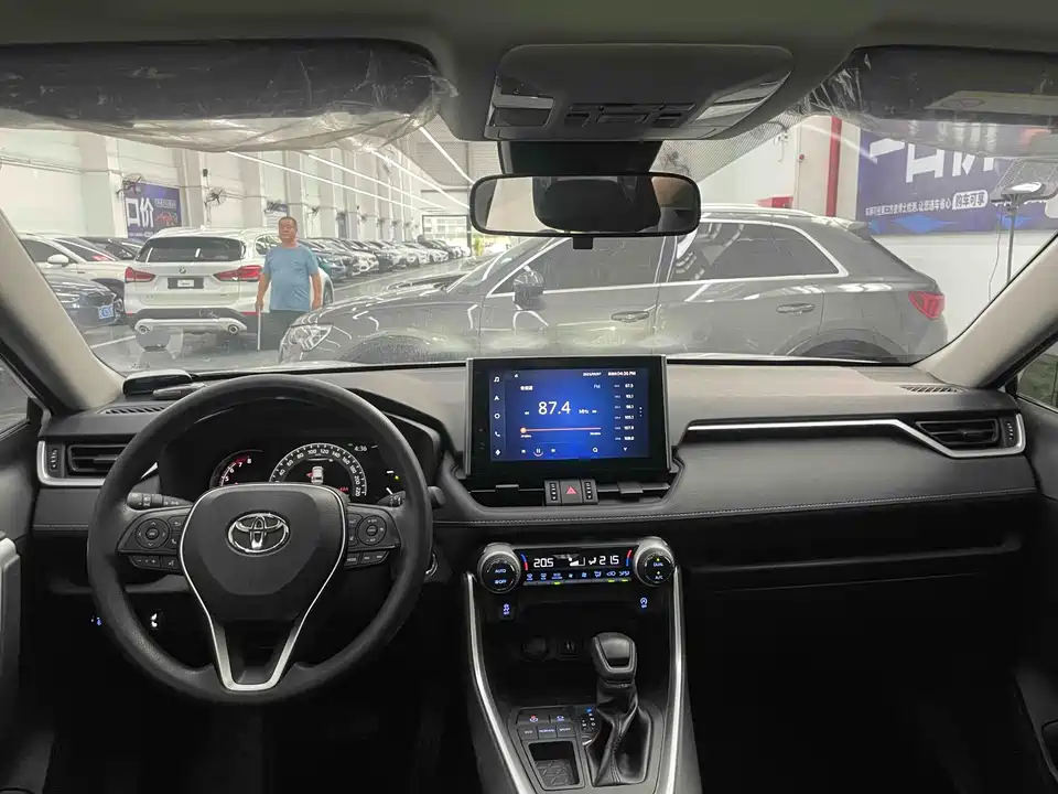 Toyota RAV4 Rongfang