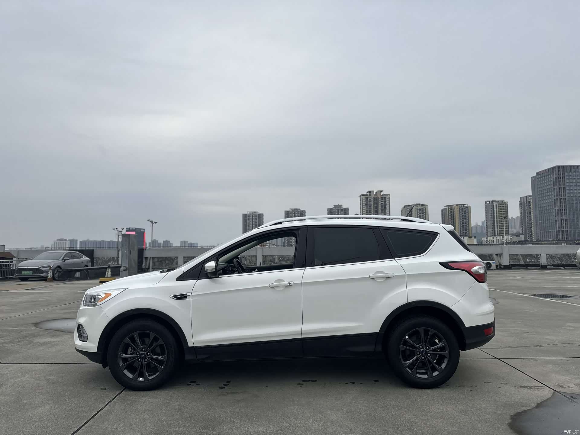 Ford Kuga, 2021 8