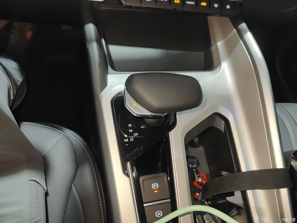 Geely Preface, 2025 10