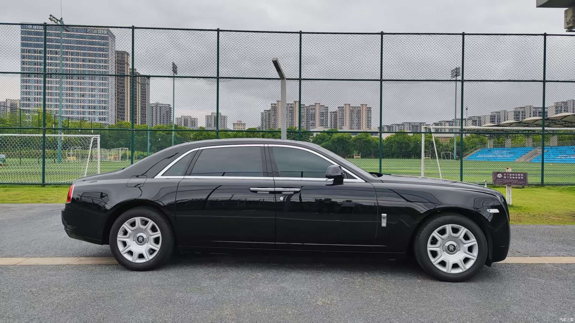 Rolls-Royce Ghost, 2012 7