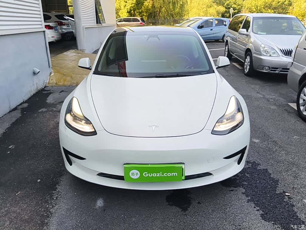 Tesla Model 3, 2021 3