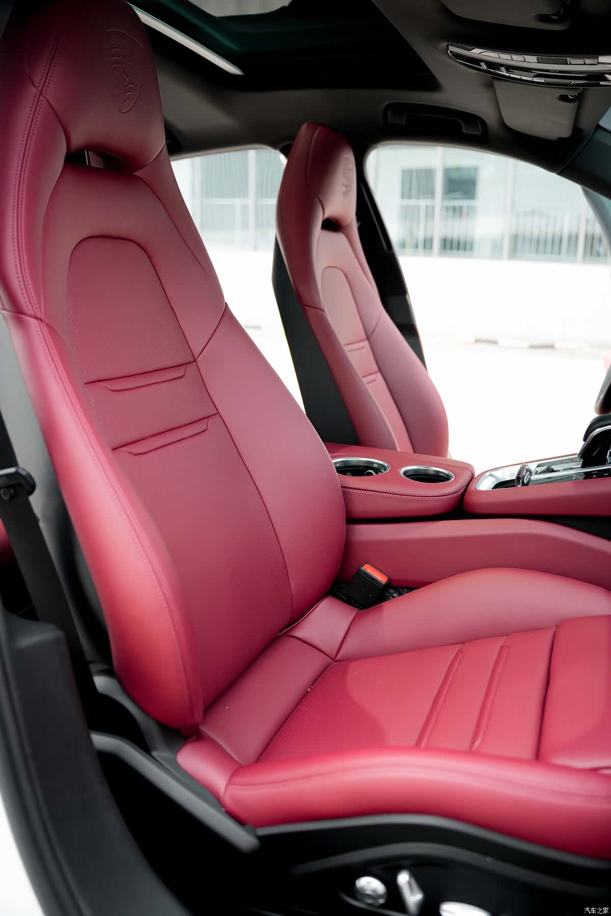 Porsche Panamera, 2019 все фото
