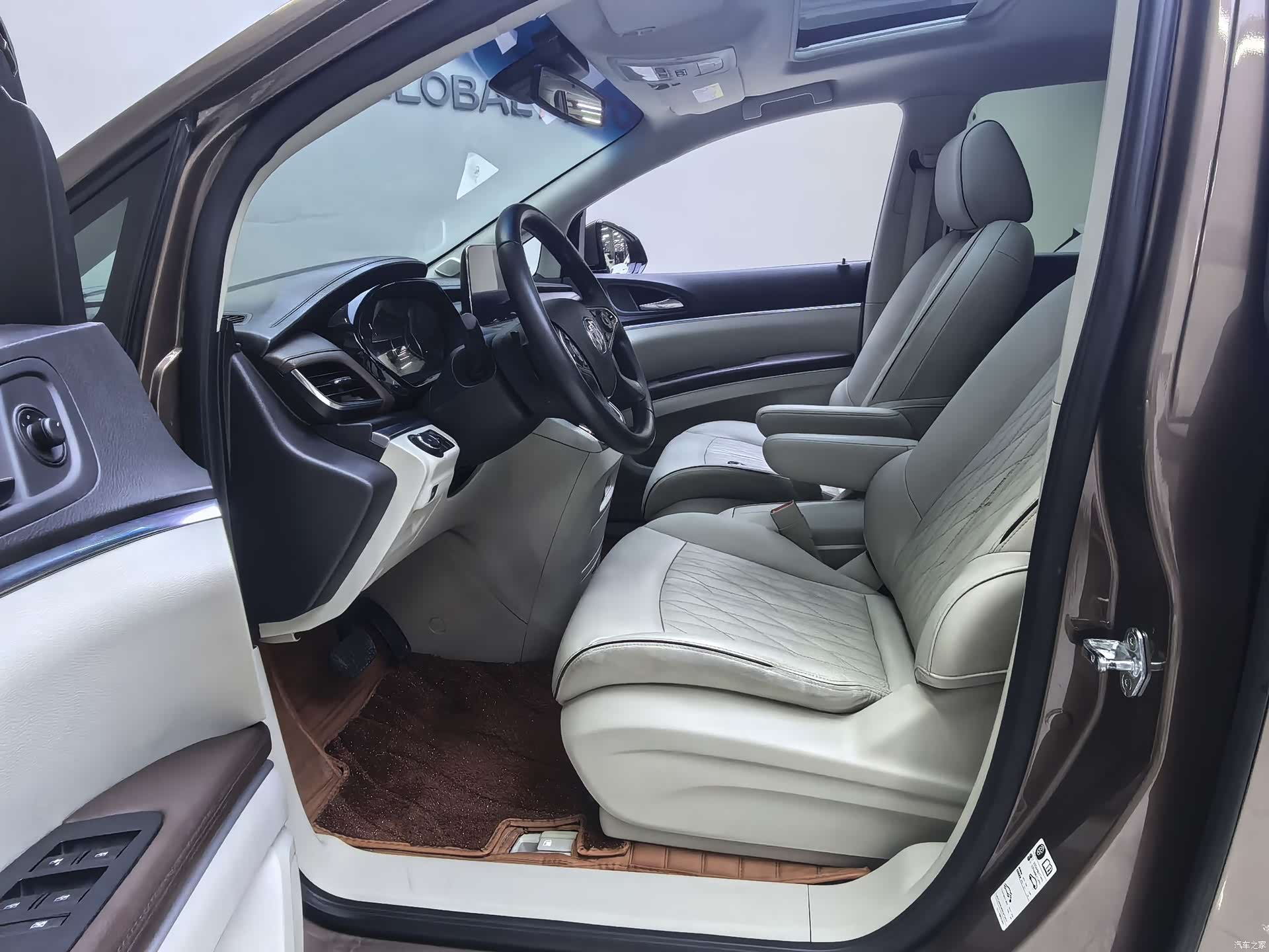 Buick GL8, 2021 8