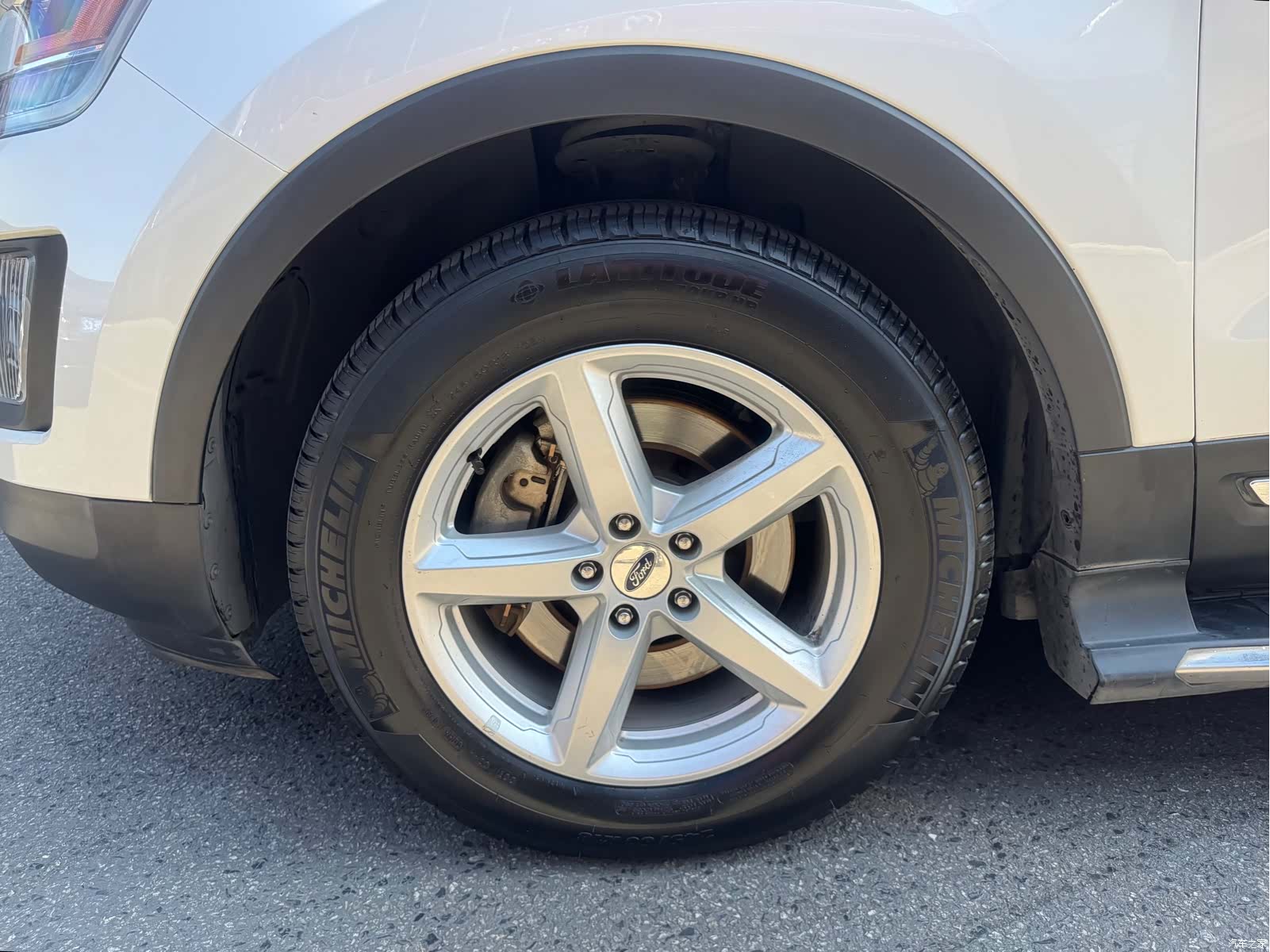 Ford Explorer, 2016 24