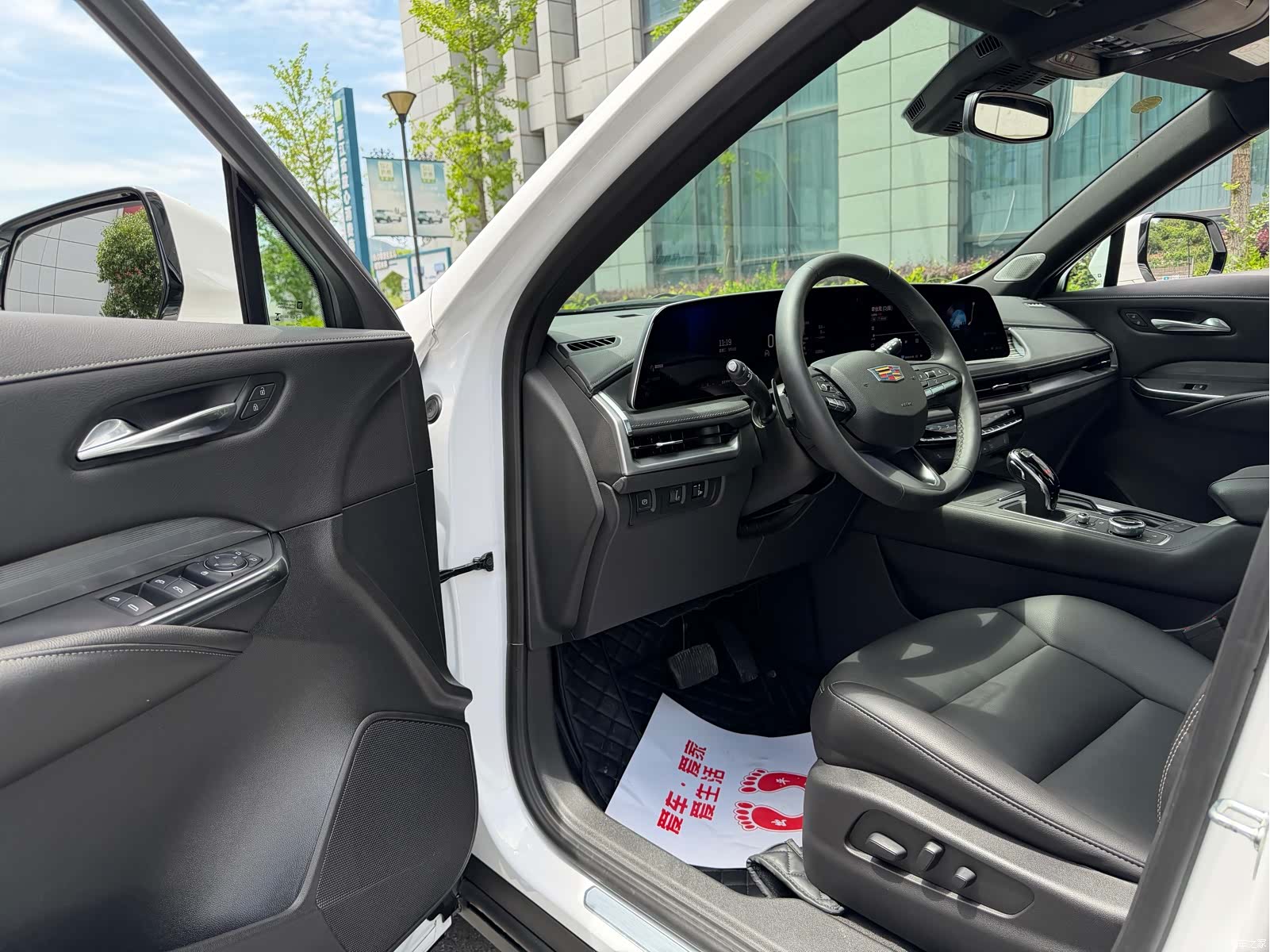 Cadillac XT4, 2025 все фото