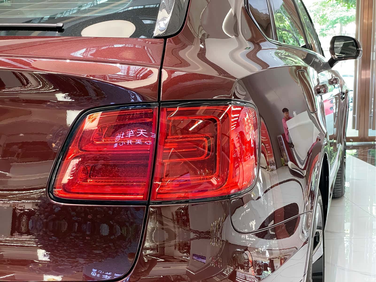 Bentley Bentayga, 2019 15