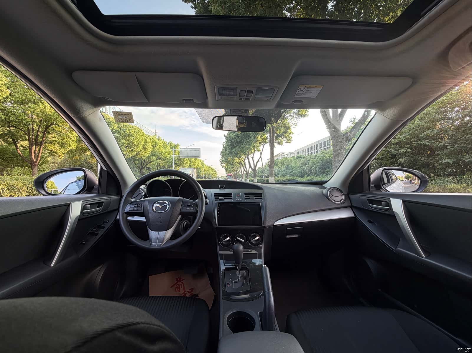 Mazda 3, 2015 13