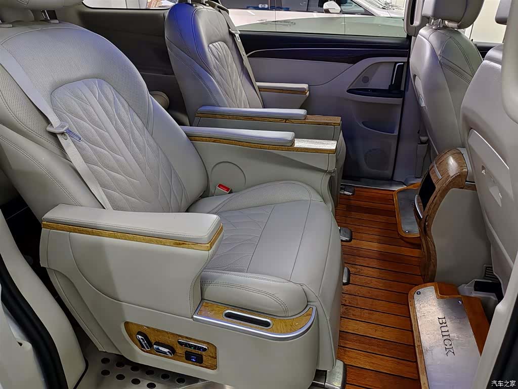 Buick GL8, 2019 11