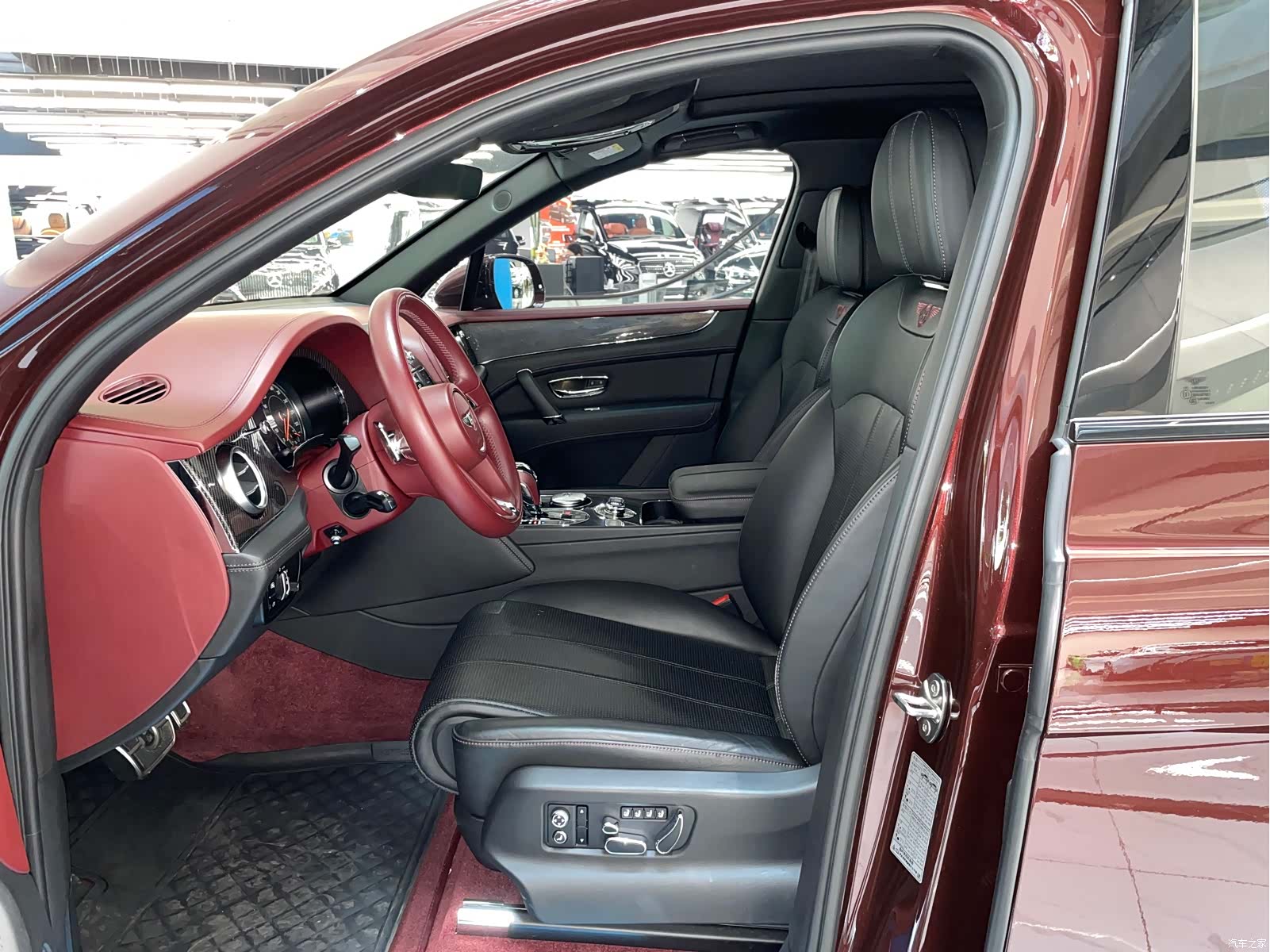 Bentley Bentayga, 2019 7