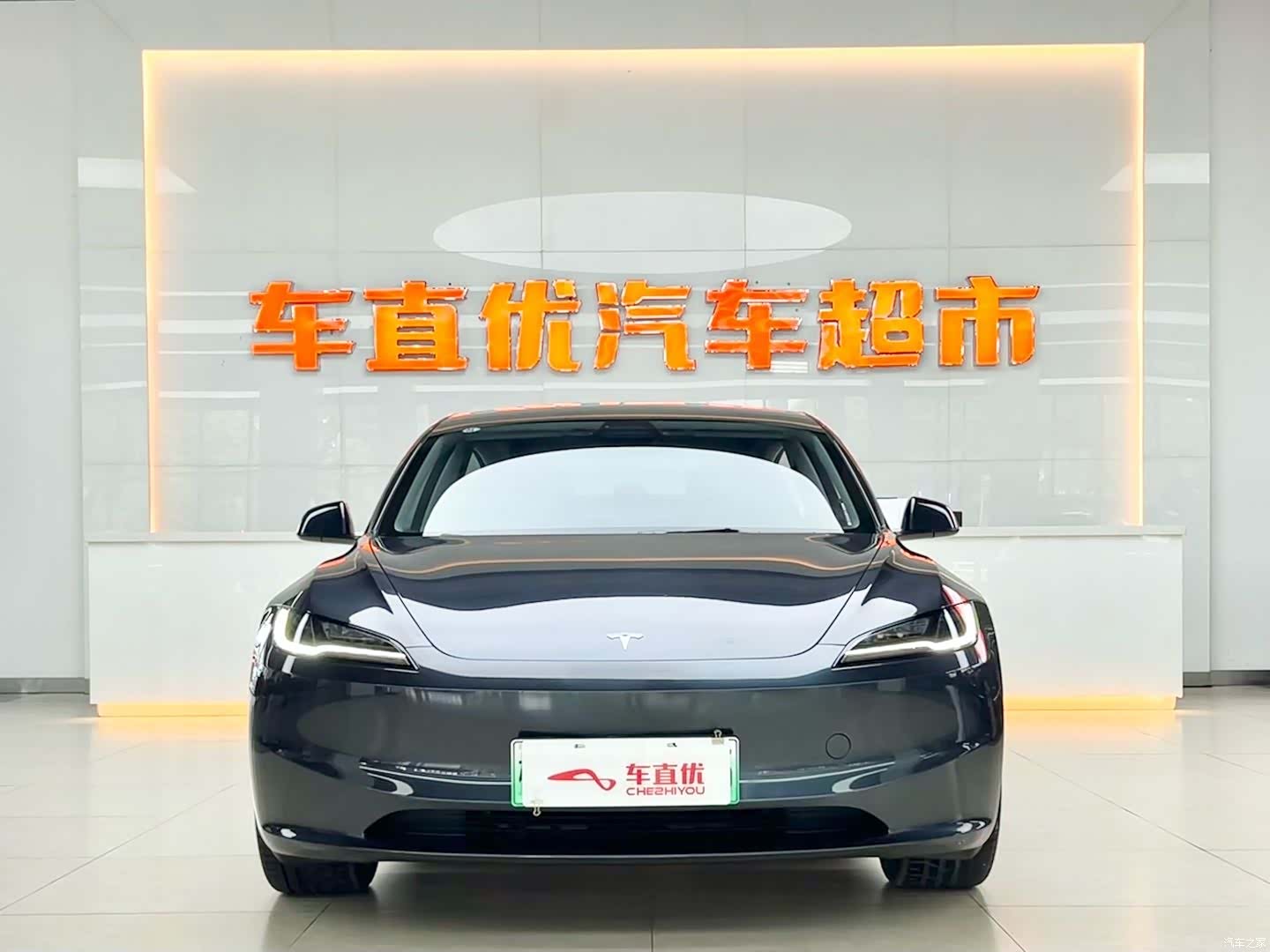 Tesla Model 3, 2025 4
