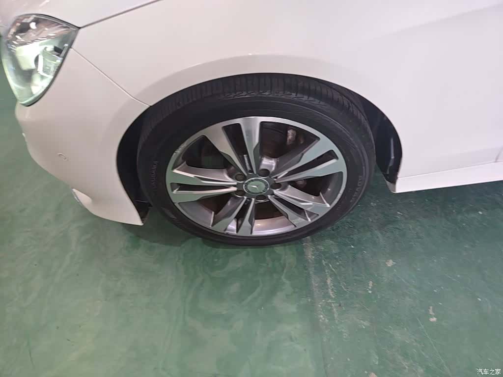 Mercedes-Benz E-Class, 2015 23