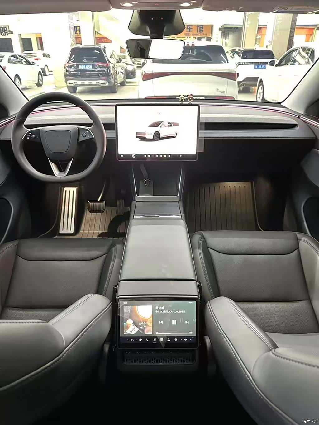 Tesla Model Y, 2025 8