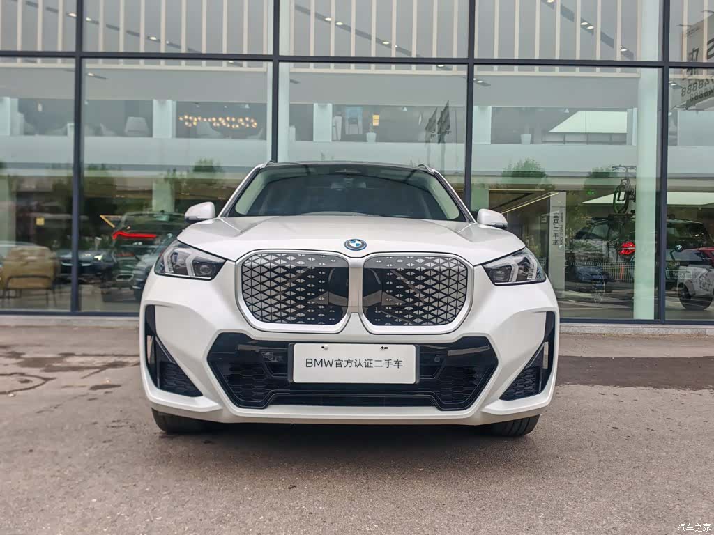BMW iX1, 2024 2