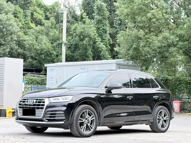 Audi Q5L 2021 — купить из Китая под заказ