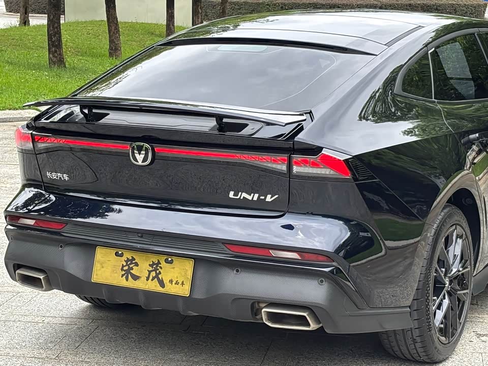 Changan UNI-V Changan UNI-V