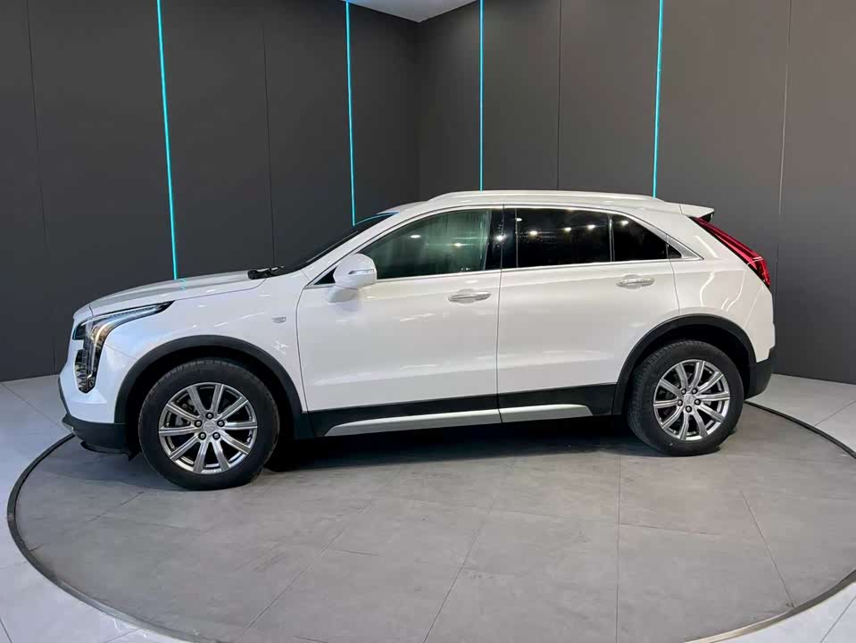 Cadillac XT4