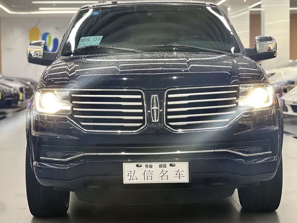 Lincoln Navigator