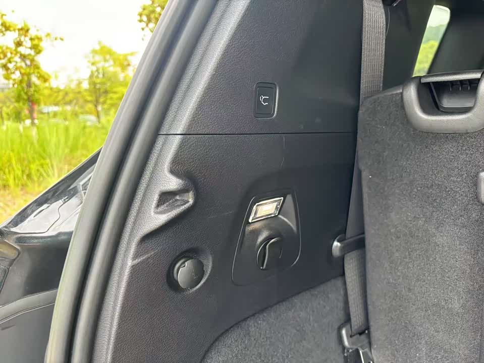 Jeep Grand Commander