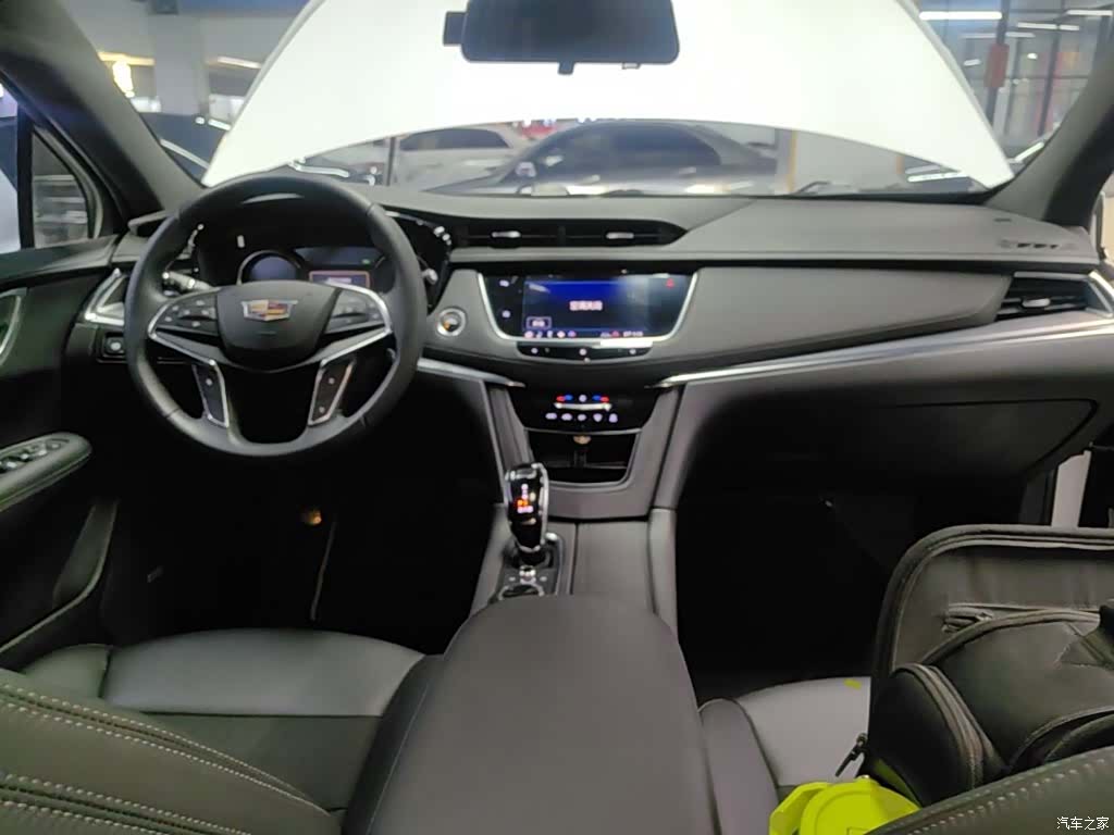 Cadillac XT5, 2020 10