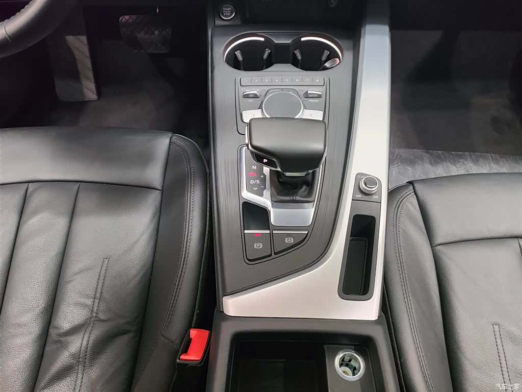 Audi A4L, 2020 15