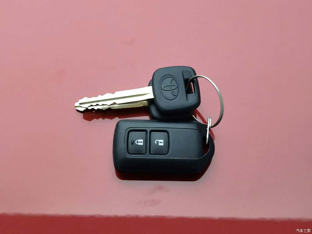Toyota YARiS L, 2019 19