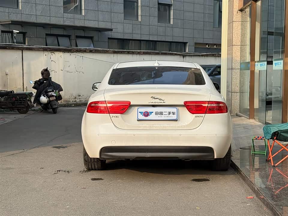 Jaguar XE