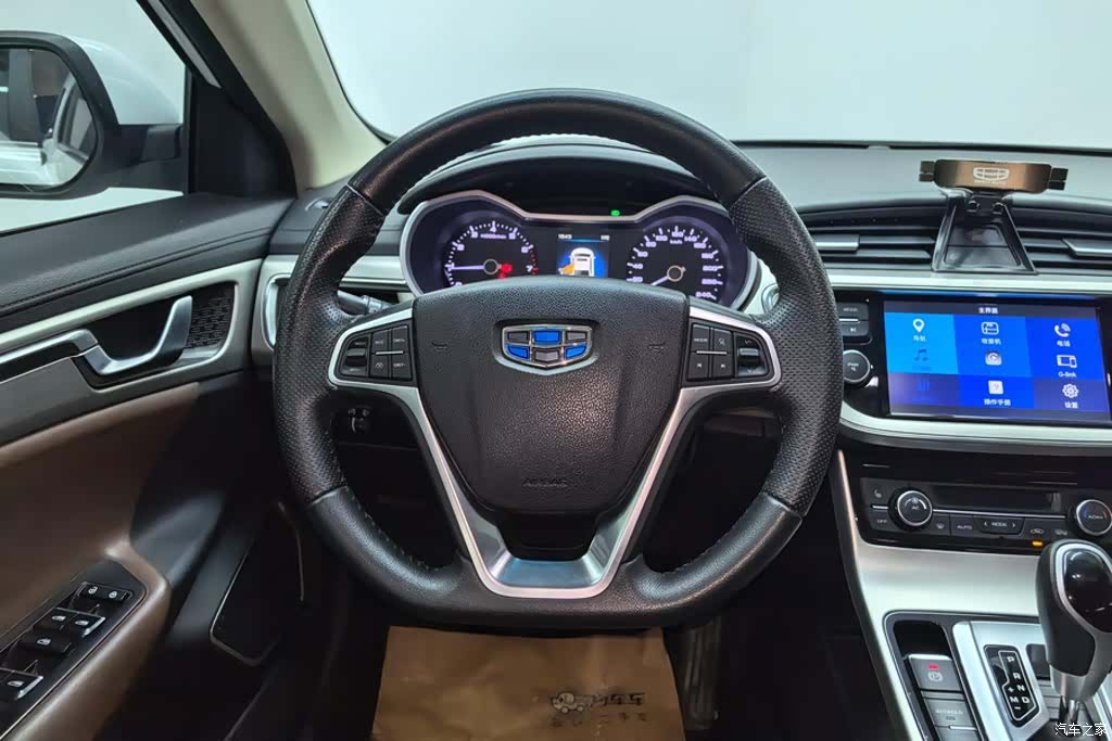 Geely Emgrand, 2017 15
