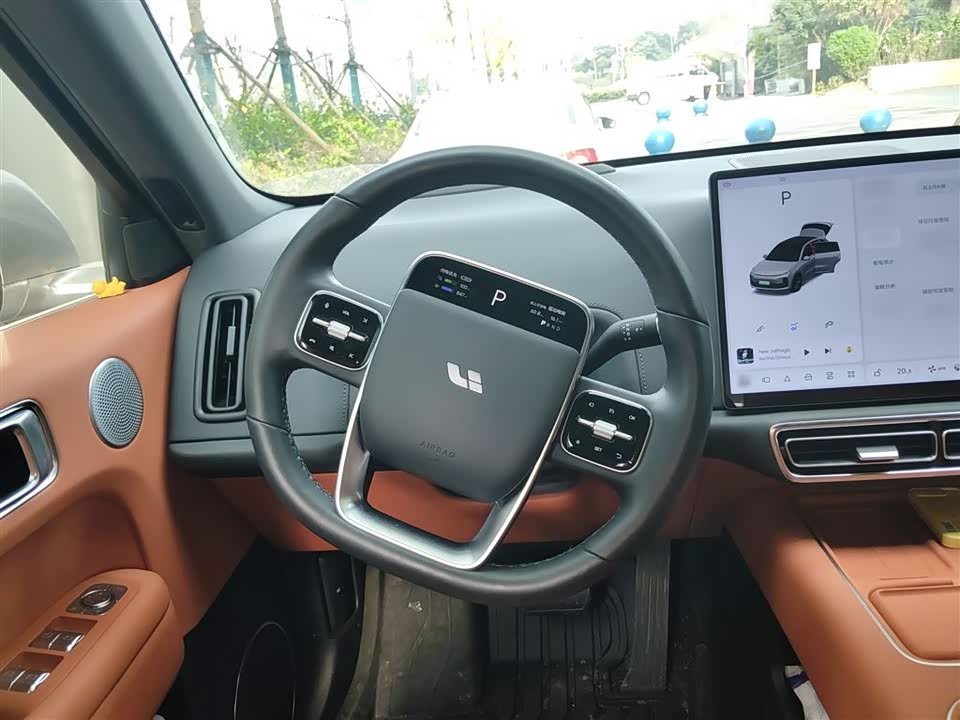 Li Auto Ideal L6