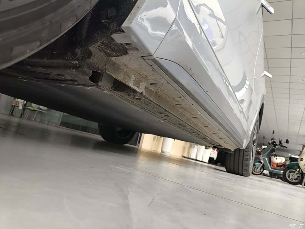 Geely Galaxy E5, 2025 22
