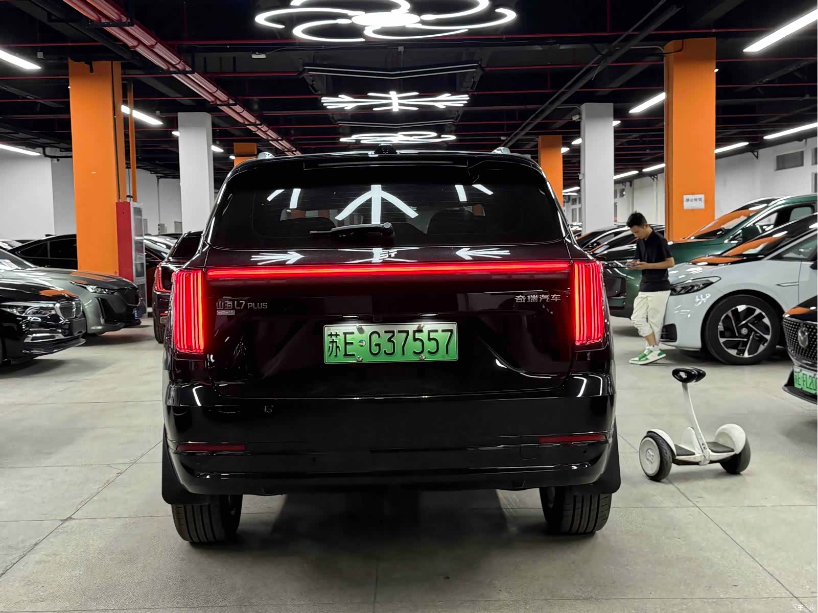 Jetour L7, 2026 все фото