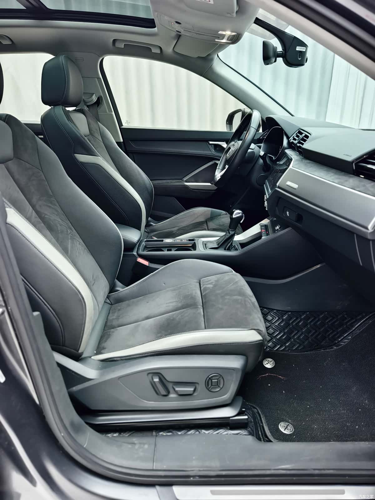 Audi Q3, 2020 4