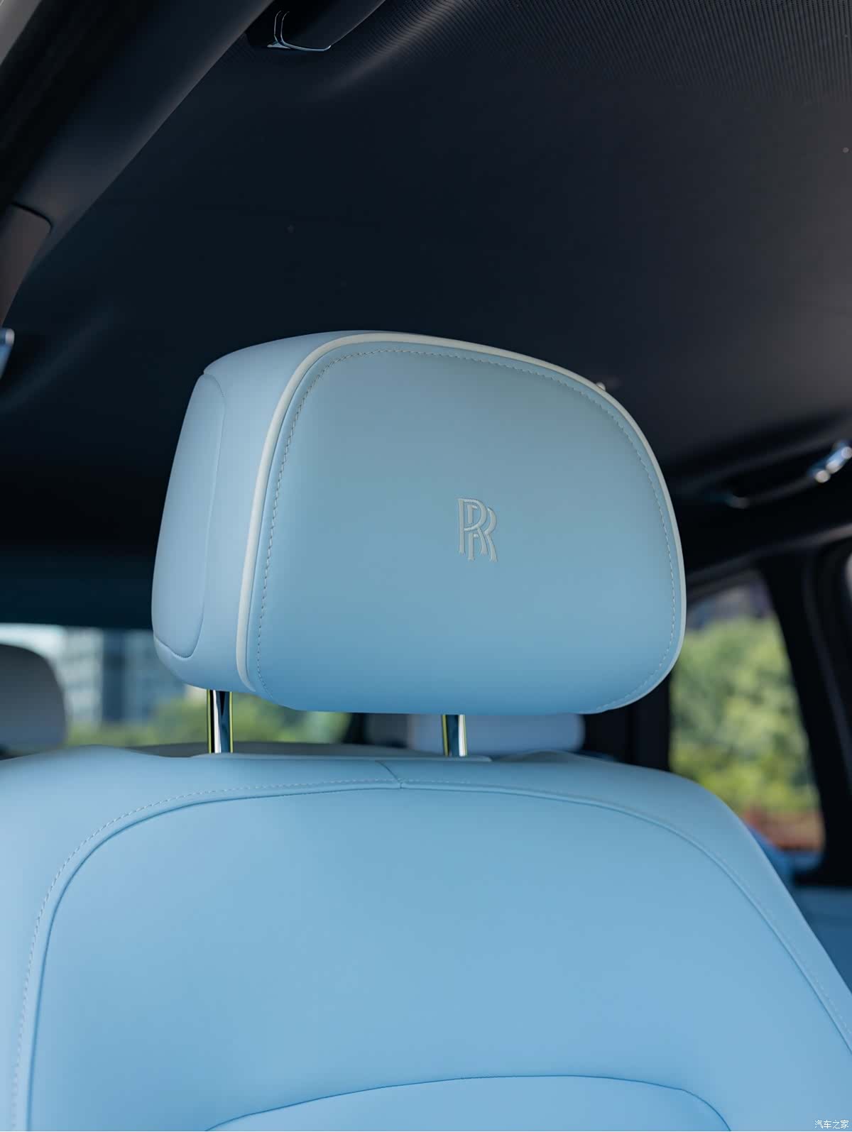 Rolls-Royce Cullinan, 2023 23