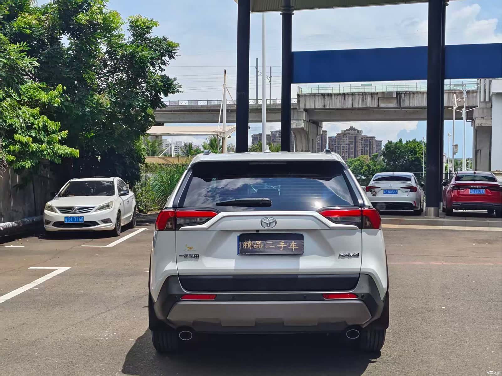 Toyota RAV4, 2022 8
