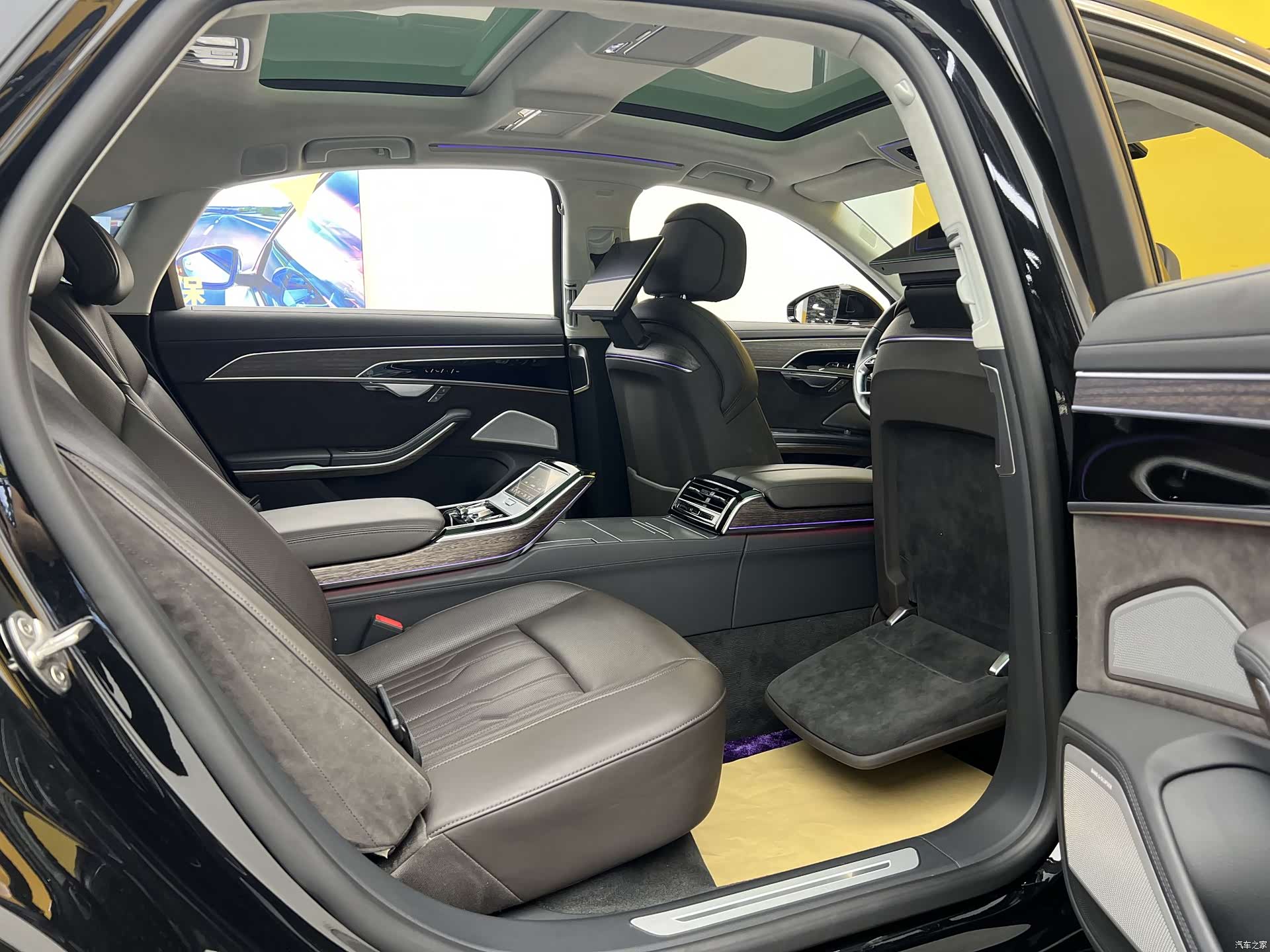 Audi A8L, 2021 38