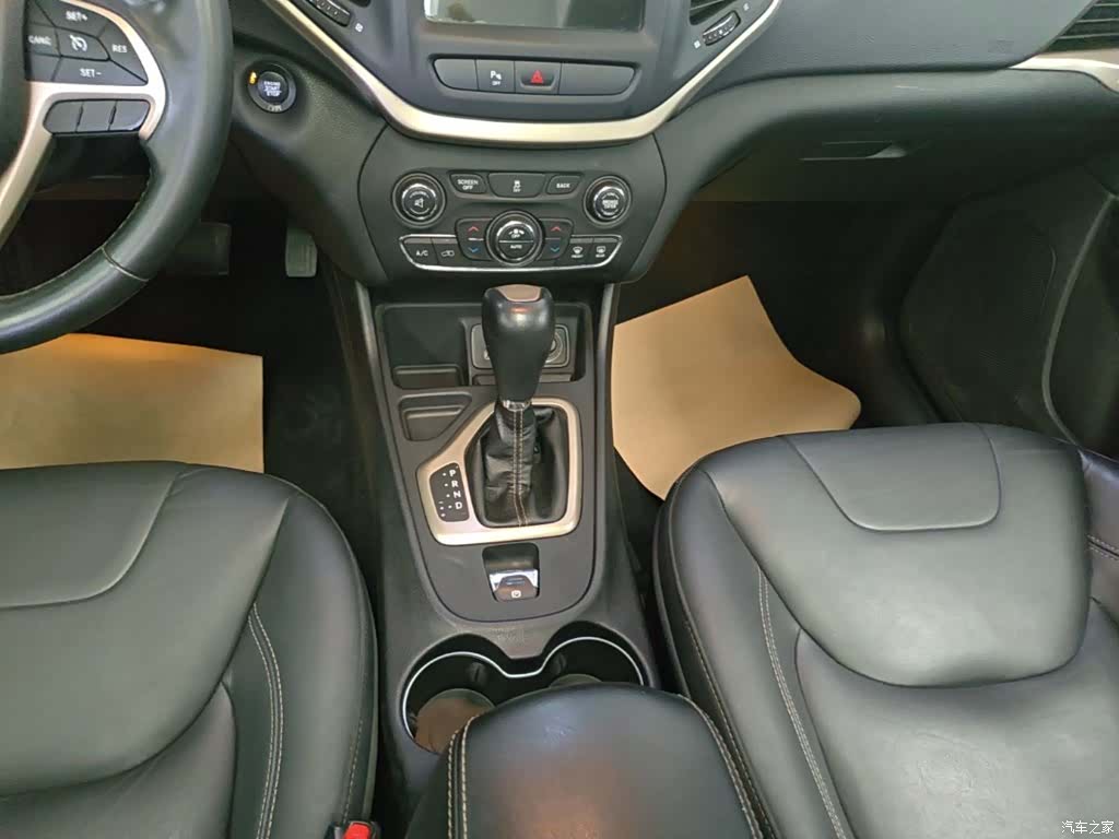 Jeep Cherokee, 2017 14