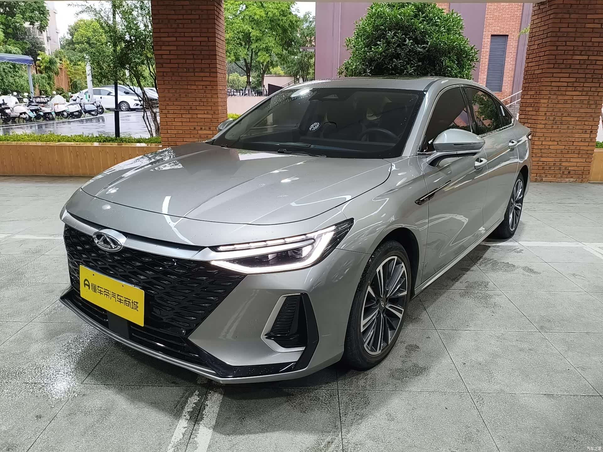 Chery Arrizo 8